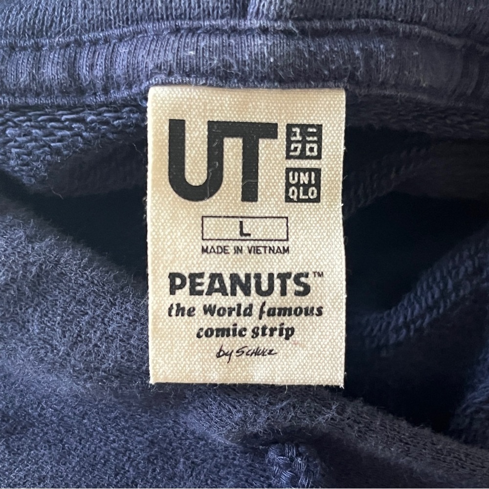 Peanuts x Uniqlo Snoopy and Charlie Brown Pullover Hoodie - Size Large - Picture 7 of 15